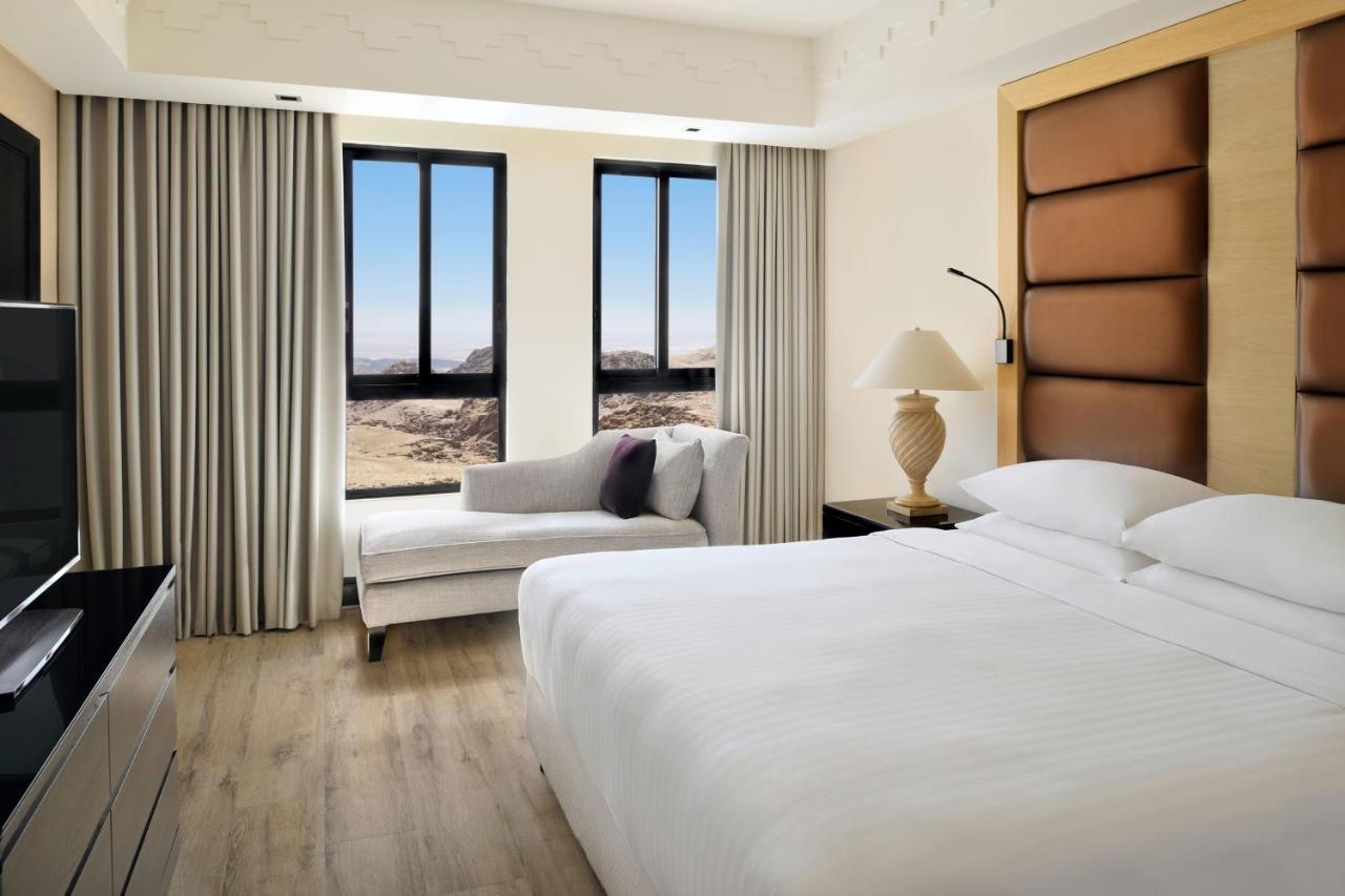 Petra Marriott Hotel Wadi Musa Buitenkant foto
